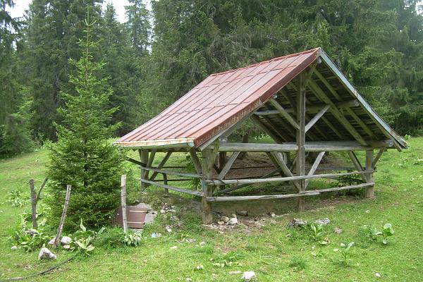 Couvert sur une citerne - &copy; juillet 2007 - Marie